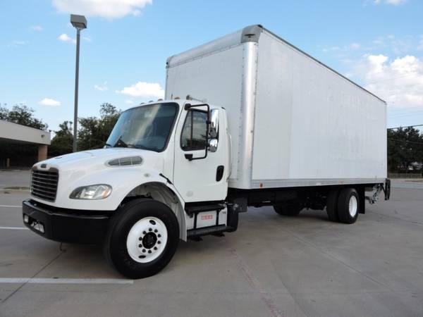 2013 FREIGHTLINER M2 26 FOOT W/CUMMINS with for sale in Grand Prairie, TX – photo 3