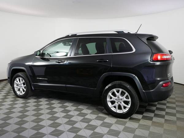 2014 Jeep Cherokee Latitude - - by dealer - vehicle for sale in Inver Grove Heights, MN – photo 5