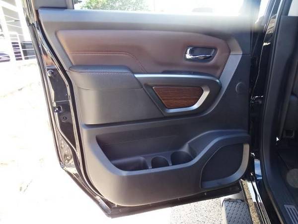 2017 Nissan Titan XD 4x4 Diesel Crew Cab Platinum Reserv for sale in Barrington, IL – photo 12