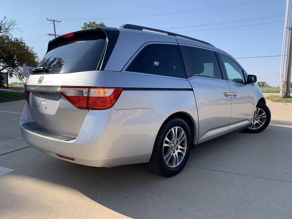 2011 Honda Odyssey EX-L - cars & trucks - by owner - vehicle... for sale in Ballwin, MO – photo 6
