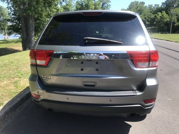 2013 Jeep Grand Cherokee - Financing Available! - cars & trucks - by... for sale in Morrisville, NY – photo 4