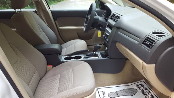 2011 Ford Fusion SE - cars & trucks - by dealer - vehicle automotive... for sale in Warsaw, IN – photo 21