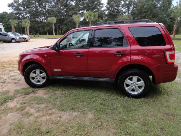 2008 Ford Escape XLT, v6, needs nothing, Maroon and Tan CLEAN - cars... for sale in Chapin, SC – photo 2