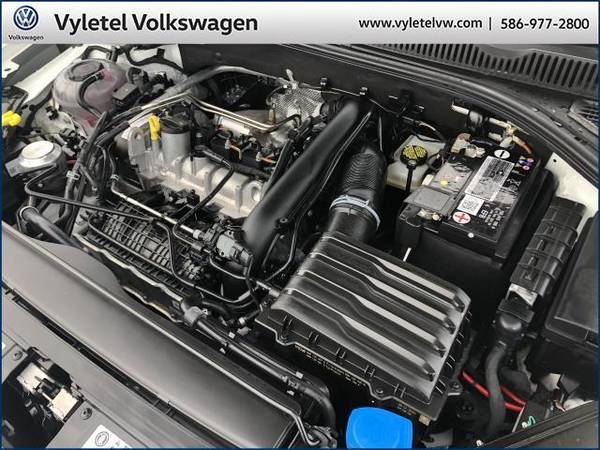 2020 Volkswagen Jetta sedan R-Line Auto w/ULEV - Volkswagen Pure for sale in Sterling Heights, MI – photo 9