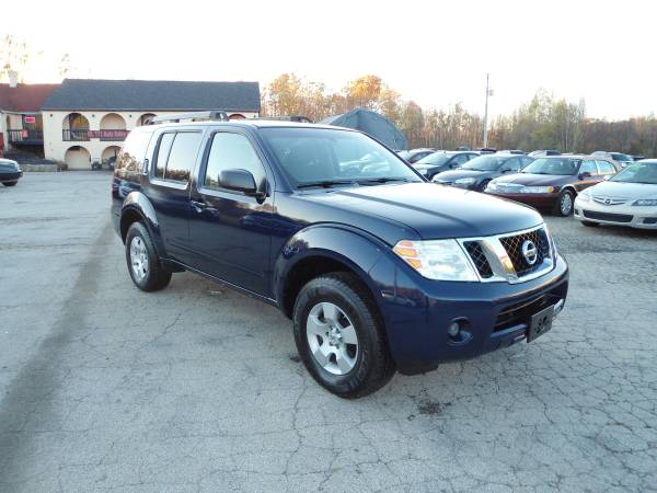 Nissan Pathfinder 4X4 3RD ROW One Owner NICE **1 Year Warranty*** -... for sale in Hampstead, ME – photo 3