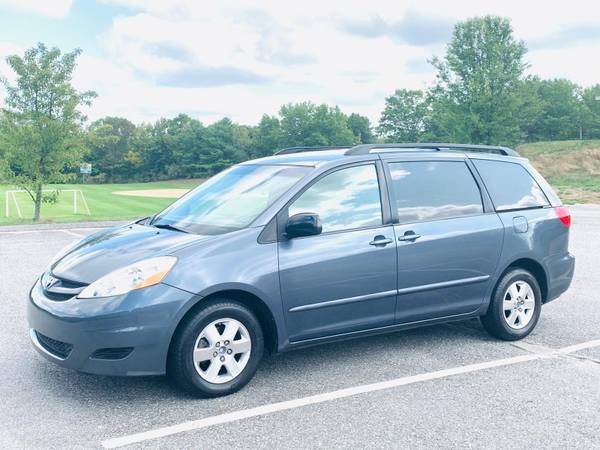 2008 Toyota Sienna 157k - cars & trucks - by owner - vehicle... for sale in Tyngsboro, MA – photo 3