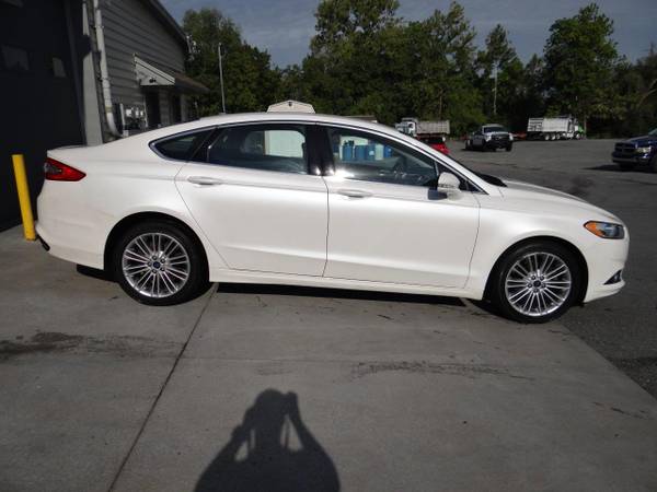 2016 Ford Fusion SE, AWD 49k miles - cars & trucks - by dealer -... for sale in Shillington, PA – photo 4