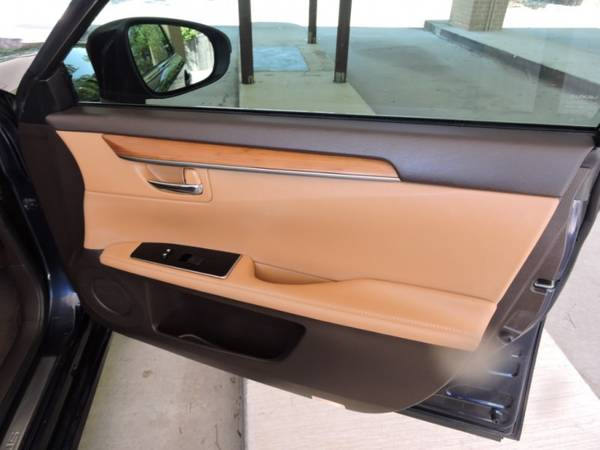 2016 Lexus ES 300h 4dr Sdn Hybrid with Chrome Side Windows Trim for sale in Grand Prairie, TX – photo 22