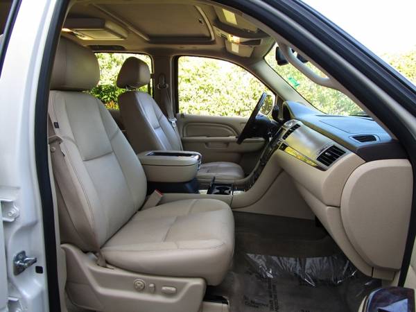 2012 Cadillac ESCALADE - NAVI - REAR CAMERA - 8 SEATER - DVD for sale in Sacramento , CA – photo 5