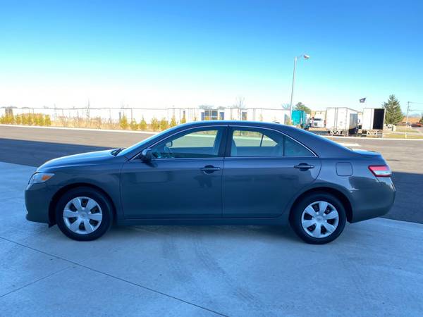 2011 Toyota Camry CLEAN - cars & trucks - by owner - vehicle... for sale in Lake Bluff, IL – photo 7