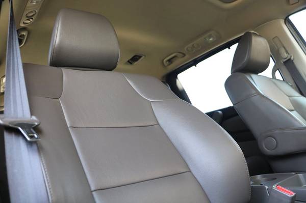 2014 Honda Odyssey Gray FANTASTIC DEAL! - cars & trucks - by dealer... for sale in Monterey, CA – photo 18