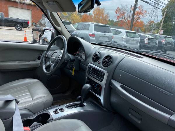 2006 Jeep Liberty Limited AWD 4x4 fully loaded 70,000 miles - cars &... for sale in Walpole, RI – photo 23