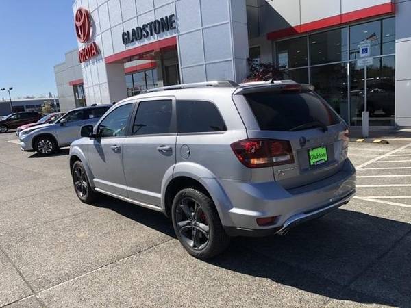 2018 Dodge Journey Crossroad CALL/TEXT - - by dealer for sale in Gladstone, OR – photo 3