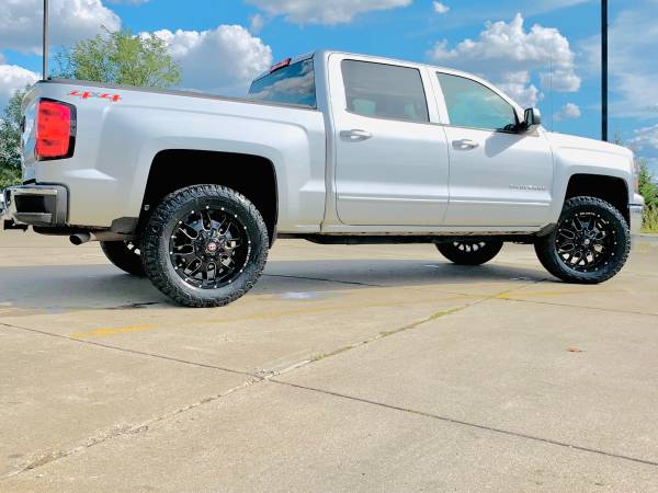 2015 CHEVROLET SILVERADO LT CREW 4X4 LIFTED A REAL EYE POPPER!! for sale in RIPLEY, PA – photo 4