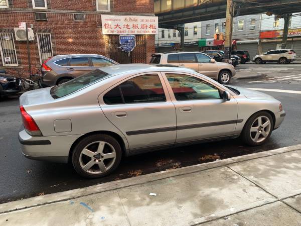 2000 Volvo S40 2.4 (77k Miles) LOOKING TO SELL TODAY - cars & trucks... for sale in Brooklyn, NY – photo 2