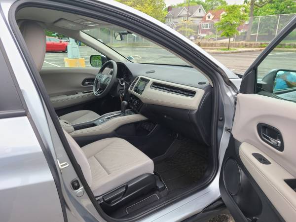 HR-V 2018 Silver LX for sale in STATEN ISLAND, NY – photo 13