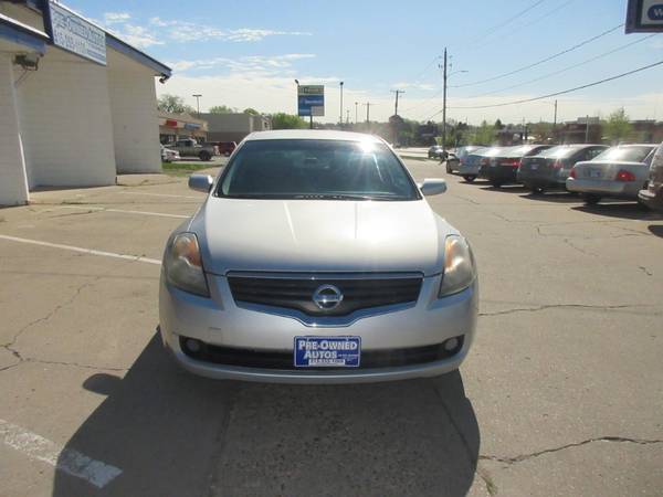 2008 Nissan Altima S Sedan - Automatic/6 Speed Manual/Low Miles for sale in Des Moines, IA – photo 3