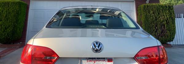 2011 Volkswagen Jetta Low miles 130K Adult driven Original owner Dr for sale in Victorville , CA – photo 6