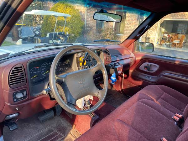1995 Chevy 1500 Shortbed 4 x 4 - cars & trucks - by owner - vehicle... for sale in Nazareth, PA – photo 6