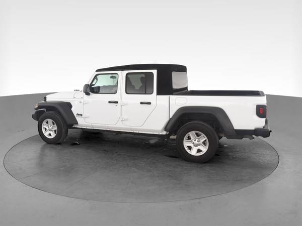 2020 Jeep Gladiator Sport Pickup 4D 5 ft pickup White - FINANCE... for sale in Lewisville, TX – photo 6