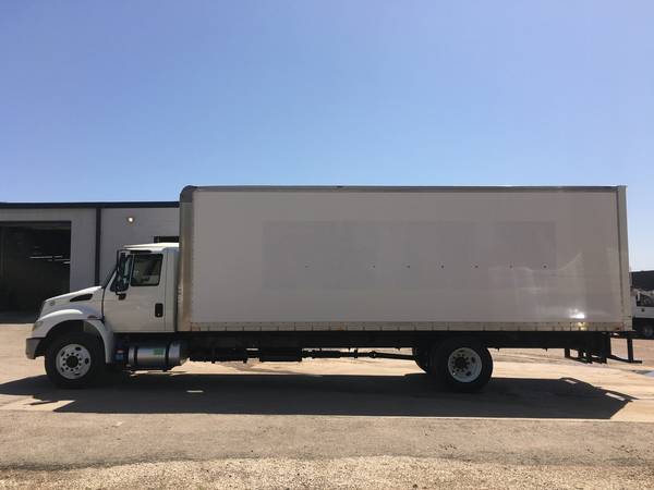 2015 International 4300 26 FT Box Truck LOW MILES 118, 964 MILES for sale in Arlington, TX – photo 2