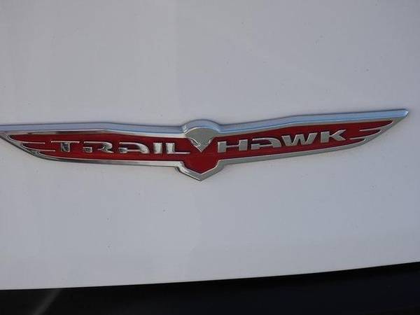 2018 Jeep Cherokee Trailhawk suv Bright White Clearcoat - cars & for sale in Pocatello, ID – photo 20