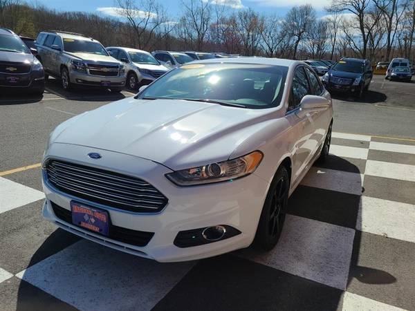 2014 Ford Fusion 4dr Sdn SE (TOP RATED DEALER AWARD 2018 ! - cars for sale in Waterbury, CT – photo 4