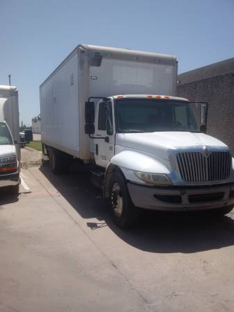 Box Truck 2003 International 4300 24ft - cars & trucks - by owner -... for sale in Lewisville, TX – photo 2