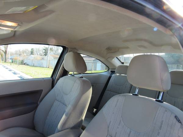 2009 FORD FOCUS*ONE OWNER**ONLY 66K*GR8 TIRES*BT*AUX*USB*COUPE*4CYL*... for sale in Highland, IL – photo 14