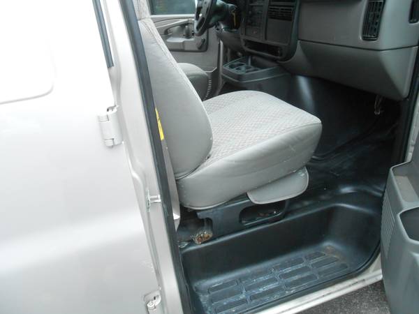 2006 GMC SAVANA 1500 - cars & trucks - by dealer - vehicle... for sale in Pittsburgh, PA – photo 14