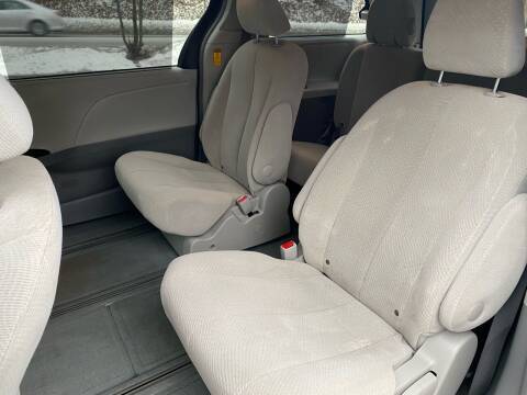 14, 999 2014 Toyota Sienna LE AWD Super Clean, 103k Miles for sale in Belmont, MA – photo 11