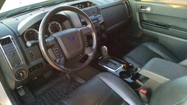 2009 Ford Escape Limited AWD (Reduced) for sale in Lincoln, NE – photo 7