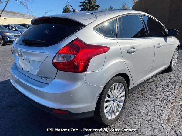 2012 Ford Focus Titanium 6-Speed Automatic - cars & trucks - by... for sale in Addison, IL – photo 5