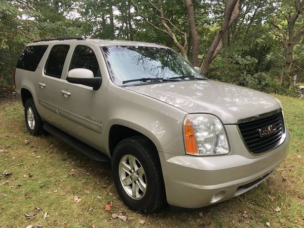 2008 GMC YUKON XL LOADED LEATHER MOONROOF! 140K EXCEL IN/OUT! E-85 GAS for sale in Copiague, NY – photo 8