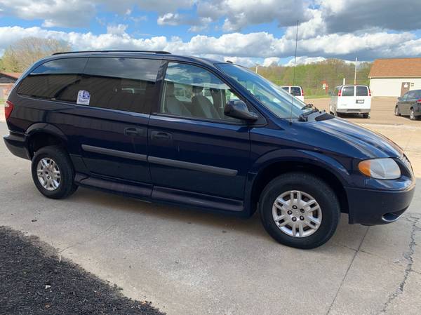2006 Dodge Grand Caravan SE Wheelchair Van - Only 110K Miles for sale in Uniontown , OH – photo 10