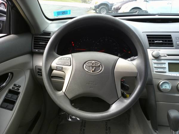 2007 Toyota Camry 4dr Sdn V6 Auto LE - - by dealer for sale in Hooksett, ME – photo 13