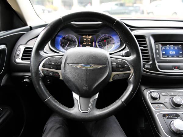 2016 Chrysler 200 Limited Sedan, Backup Cam, Auto, 4-Cyl, Silver for sale in Pearl City, HI – photo 12