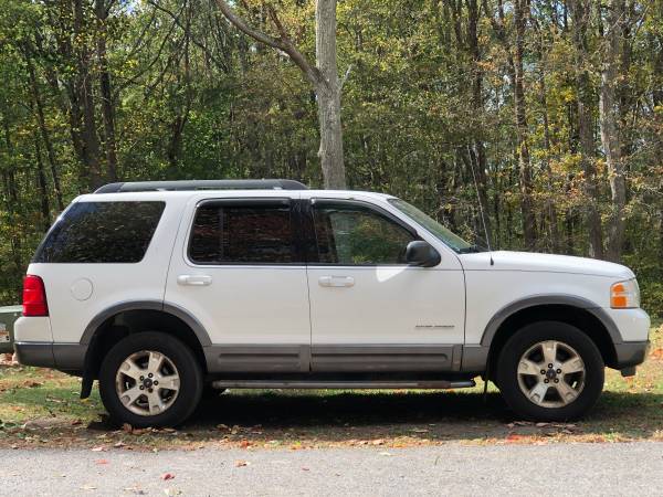 2005 Ford Explorer XLT for sale in Glyndon, MD – photo 3
