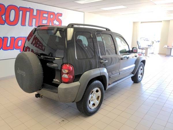 2007 Jeep Liberty 4WD 4D Sport Utility/SUV Sport for sale in Dubuque, IA – photo 12