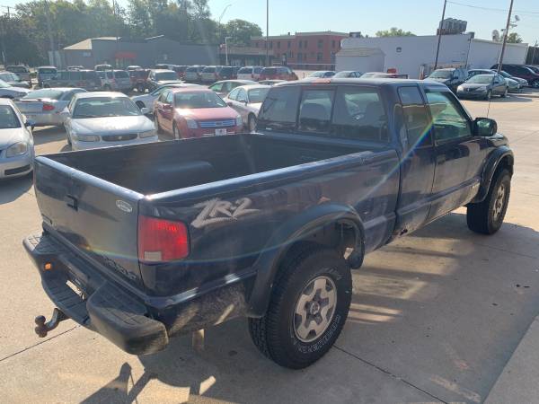2000 Chevrolet S-10 - cars & trucks - by dealer - vehicle automotive... for sale in Lincoln, NE – photo 3