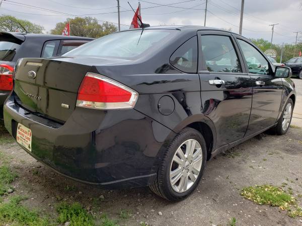 2010 Ford Focus SEL - - by dealer - vehicle automotive for sale in Highland, IL – photo 5