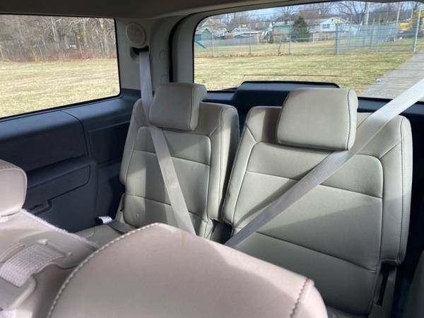2010 Ford Flex Limited AWD w/Ecoboost - - by dealer for sale in Darlington, PA – photo 9
