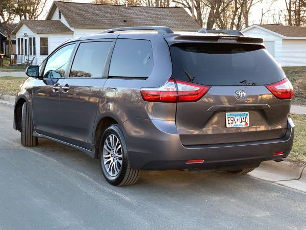 2019 Toyota Sienna XLE - ONLY 27K MILES - - by dealer for sale in Farmington, MN – photo 7