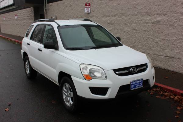 2009 KIA Sportage 4X4 - Super Clean! - cars & trucks - by dealer -... for sale in Corvallis, OR – photo 4