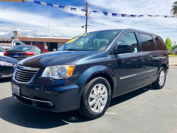 ** 2014 CHRYSLER TOWN AND COUNTRY ** PRICE DROP!! for sale in Anderson, CA – photo 5