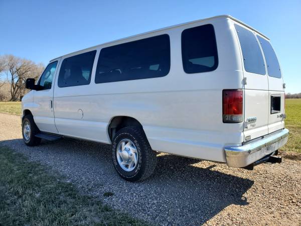 2011 Ford E-350 passenger van low miles for sale in Fort Shaw, MT – photo 4