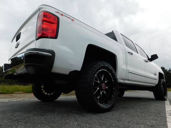 LIFTED 15 CHEVY SILVERADO 1500 LTZ CREW 4X4 20X10 NEW 33X12.50... for sale in KERNERSVILLE, NC – photo 5