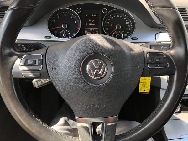 2009 Volkswagen CC Sport-6 Speed! - - by dealer for sale in Rochester, WI – photo 9