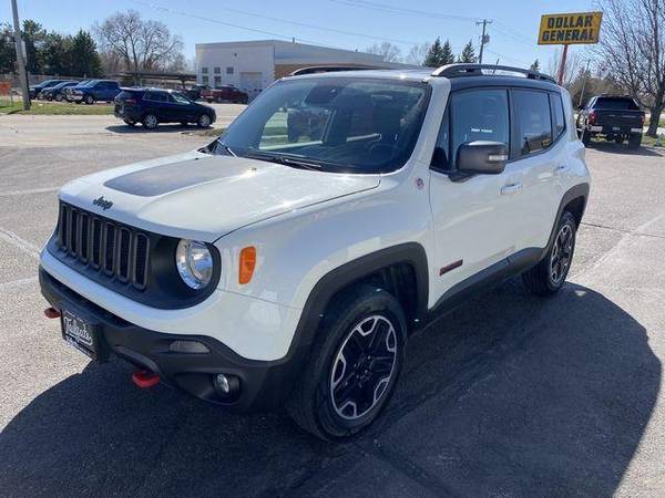 2016 Jeep Renegade Trailhawk Sport Utility 4D Family Owned! for sale in Fremont, NE – photo 4