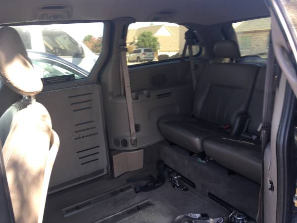 2003 Chrysler Town & Country Wheelchair Van for sale in Flower Mound, TX – photo 2